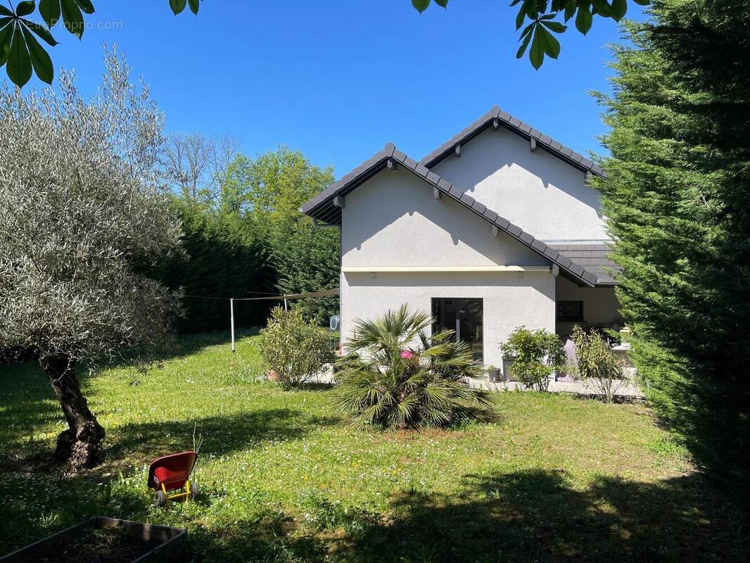 Photo 1 - Maison à CHALLES-LES-EAUX