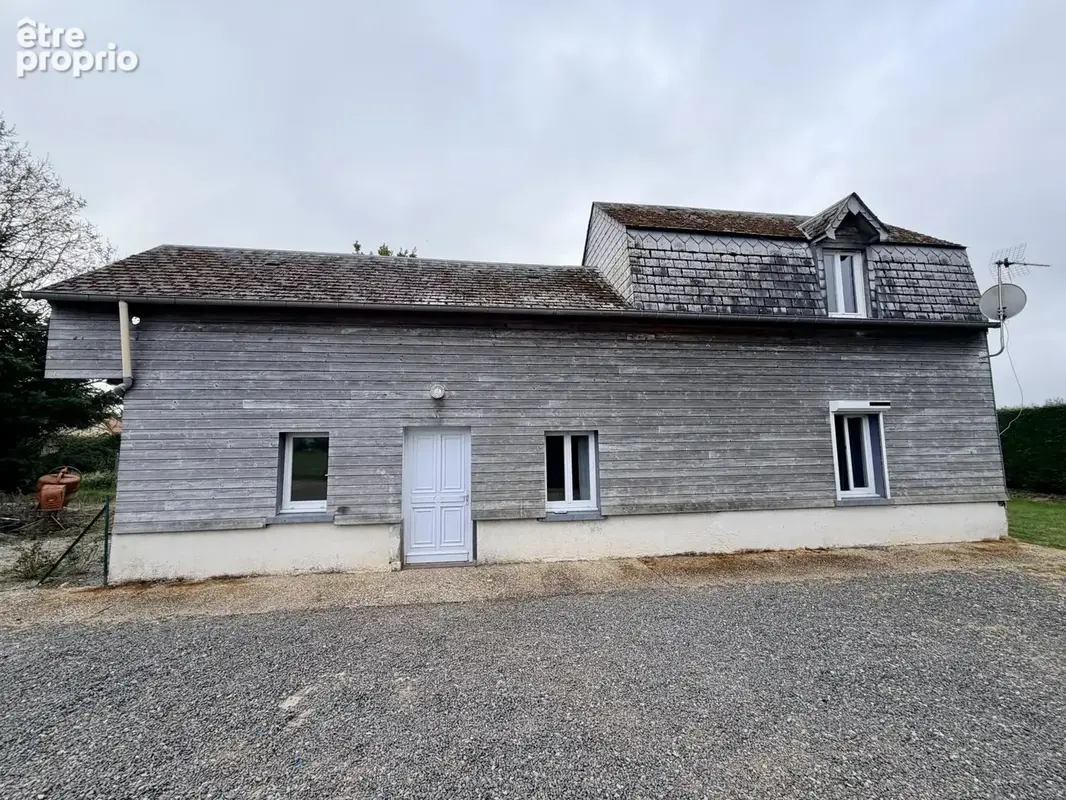Propriété avec 2 maisons et 2 granges à renover - 1,3ha - photo 9