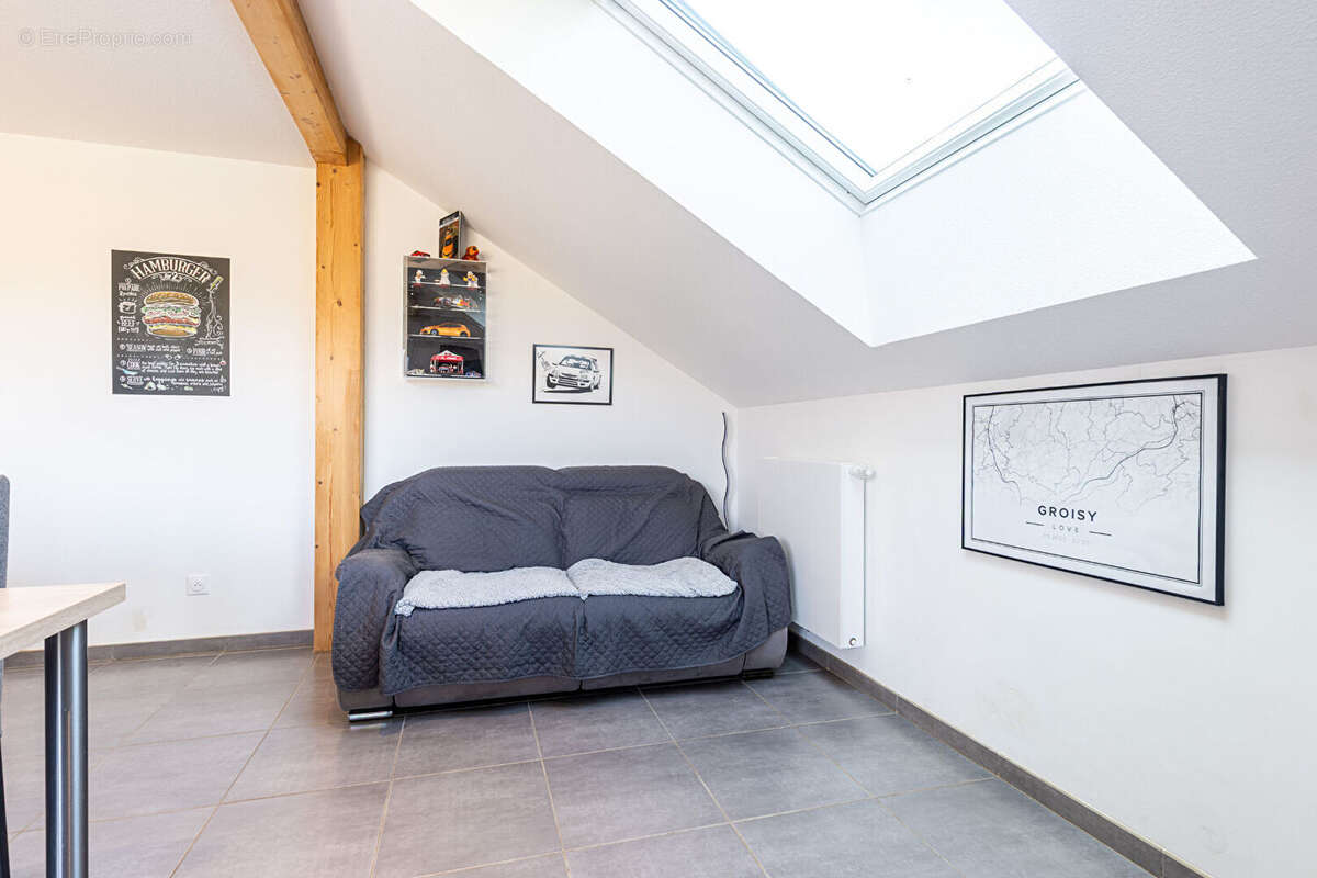 Appartement à GROISY