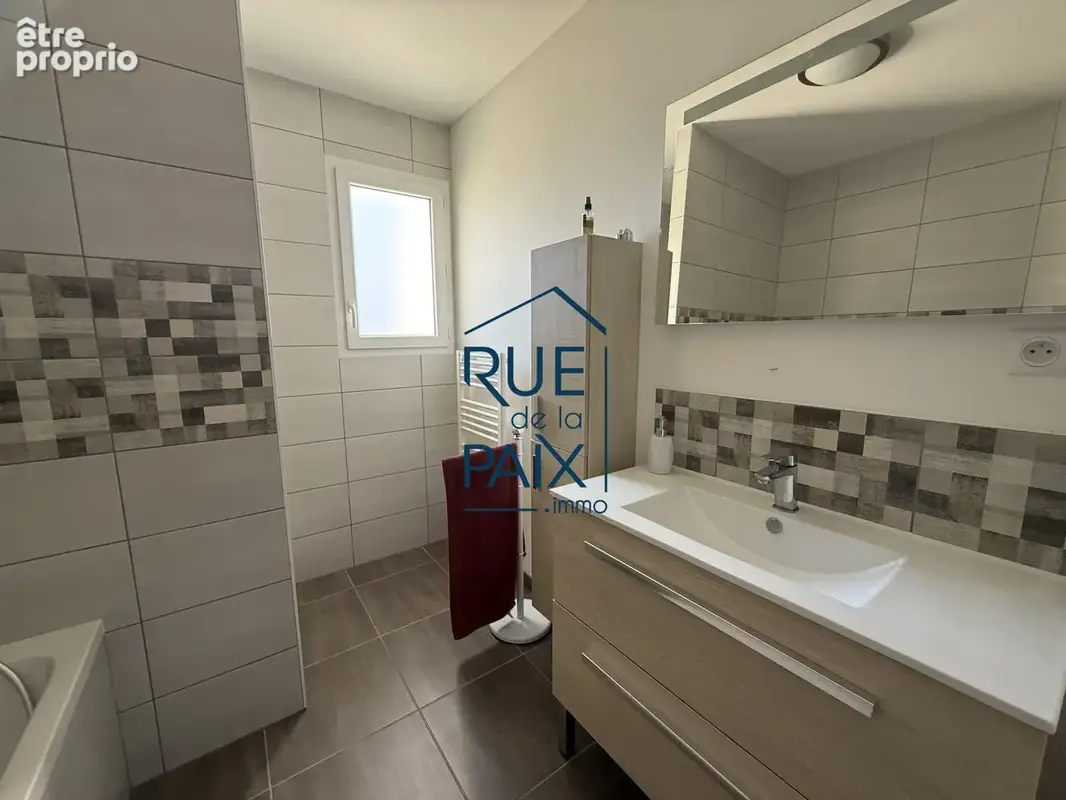 Maison 4 pièces 102 m² à vendre à Leigne-Sur-Usseau (86230) - photo 9