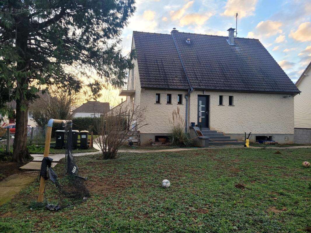 Maison à FRENOUVILLE