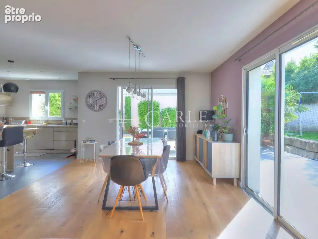 GENAS – AZIEU  Villa familiale de 136 m² avec piscine - photo 4
