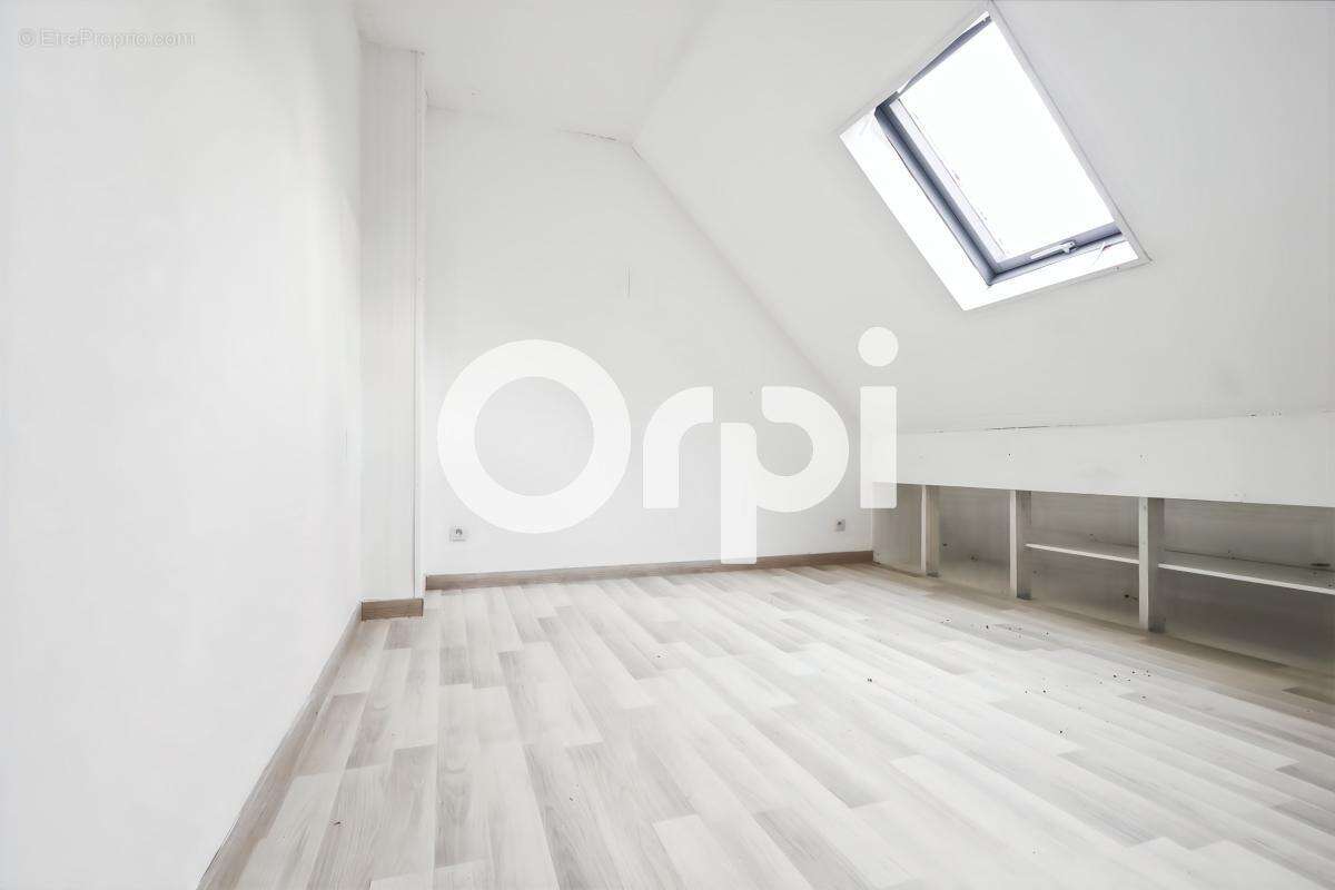 Maison à BUYSSCHEURE