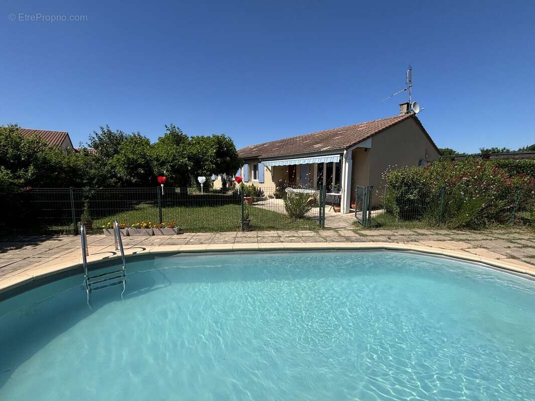 Maison 114 m² à Romans-Sur-Isere  - photo 2