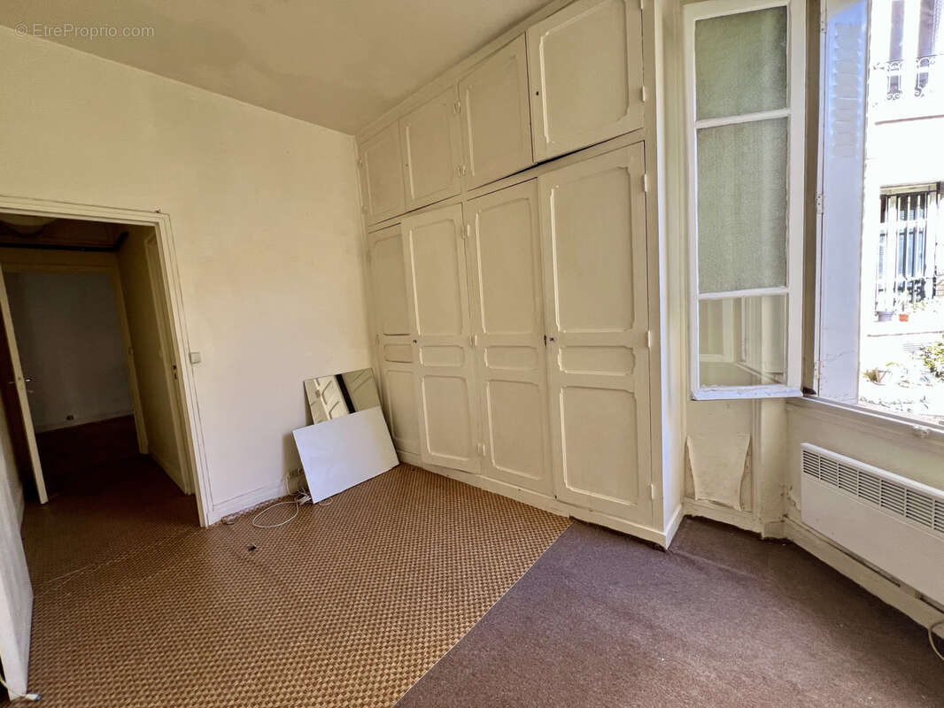 Appartement à PARIS-14E