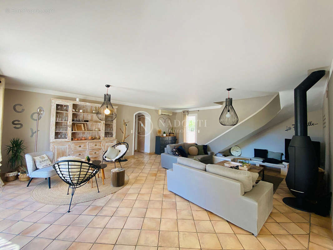 Maison à CHEVAL-BLANC