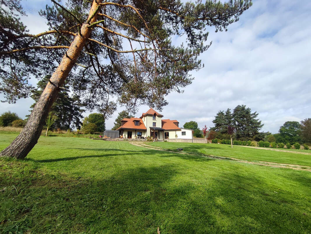 Maison à SAINT-ALYRE-D'ARLANC