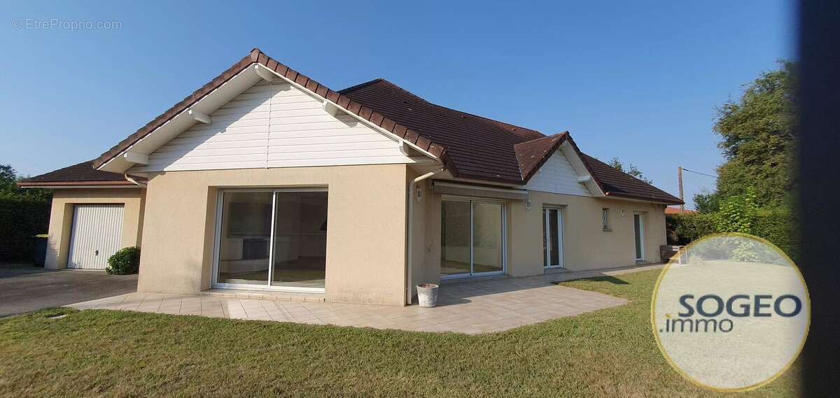 Maison de 144m² avec 3ch, bureau et garage sur 900m² - photo 2
