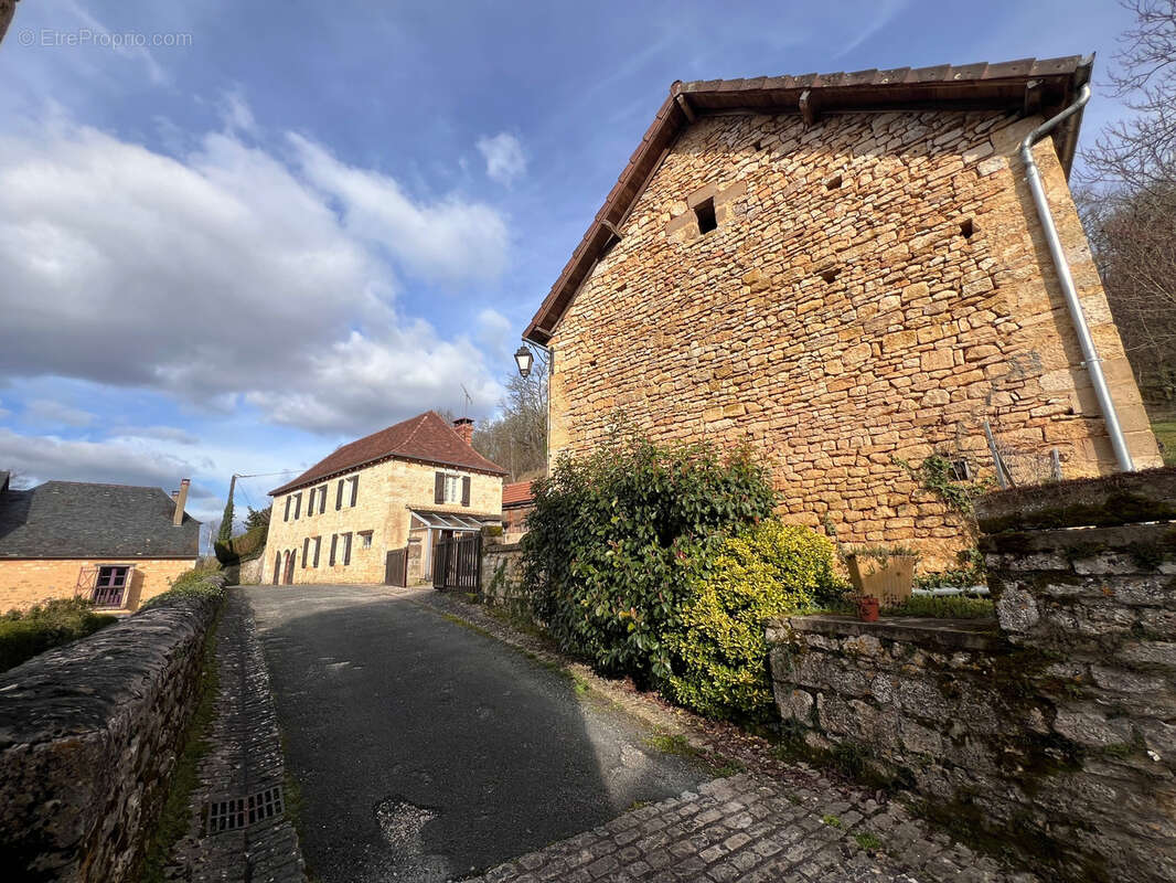 Maison à MONTIGNAC