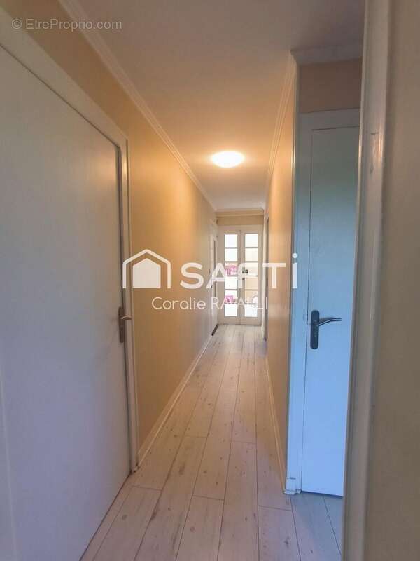 Photo 7 - Maison à ROULLET-SAINT-ESTEPHE