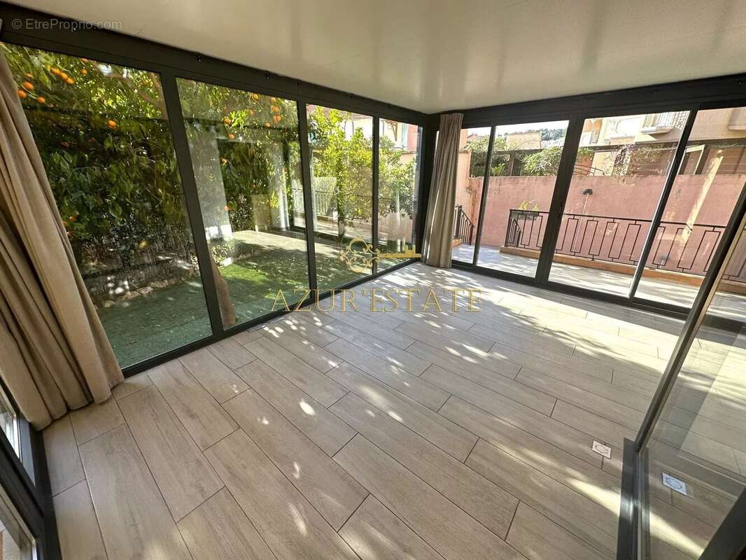 Appartement à ROQUEBRUNE-CAP-MARTIN