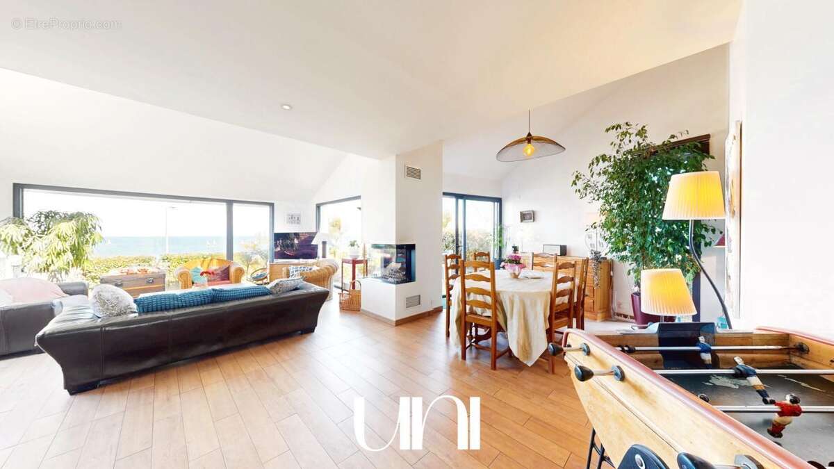 Maison à LUC-SUR-MER