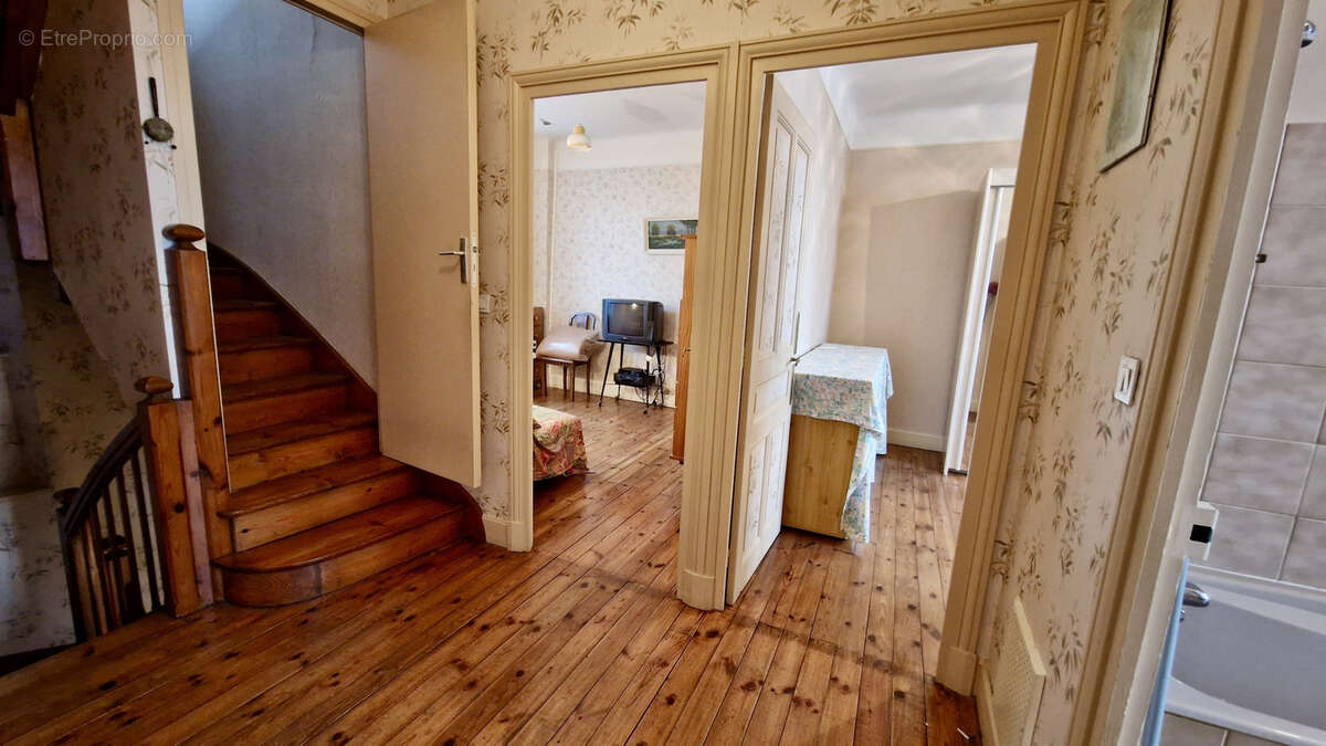 Maison à PAULHAGUET