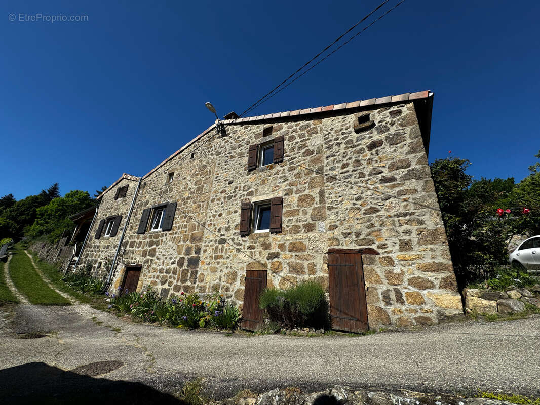 Maison à SATILLIEU