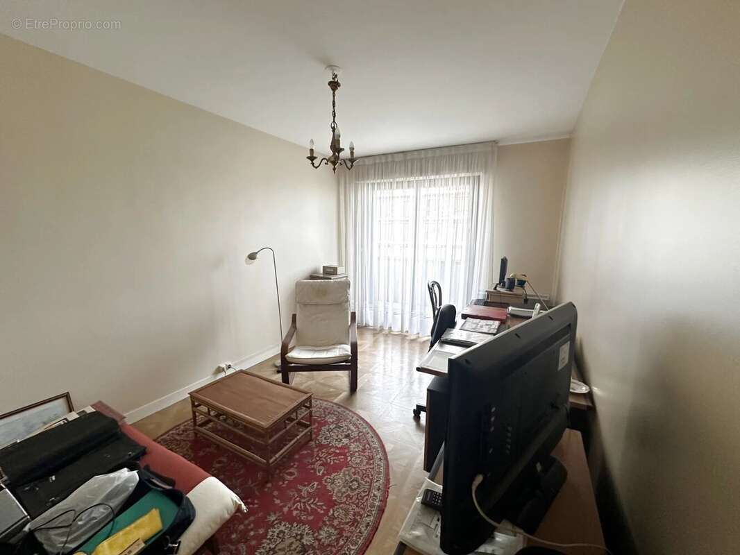 Appartement à CHARENTON-LE-PONT