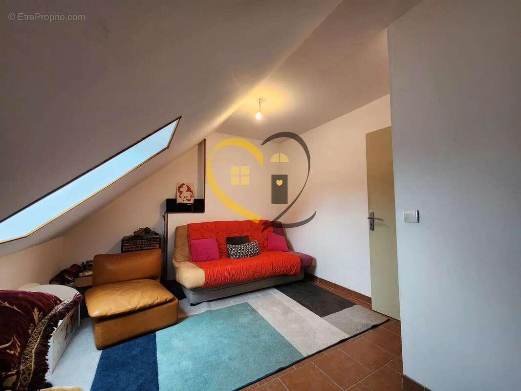 Maison à MERY-ES-BOIS