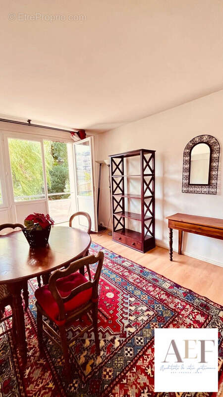 Appartement à SAINT-MAUR-DES-FOSSES