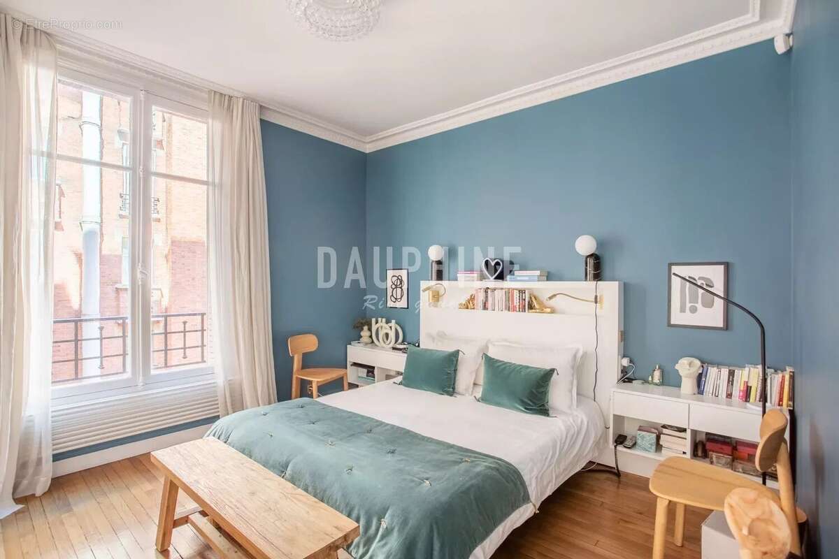 Appartement à PARIS-7E