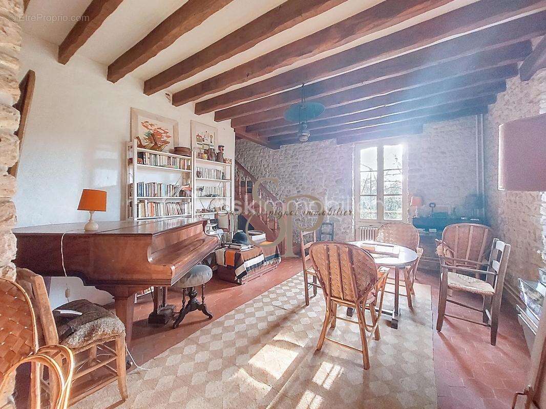 Maison à LORREZ-LE-BOCAGE-PREAUX