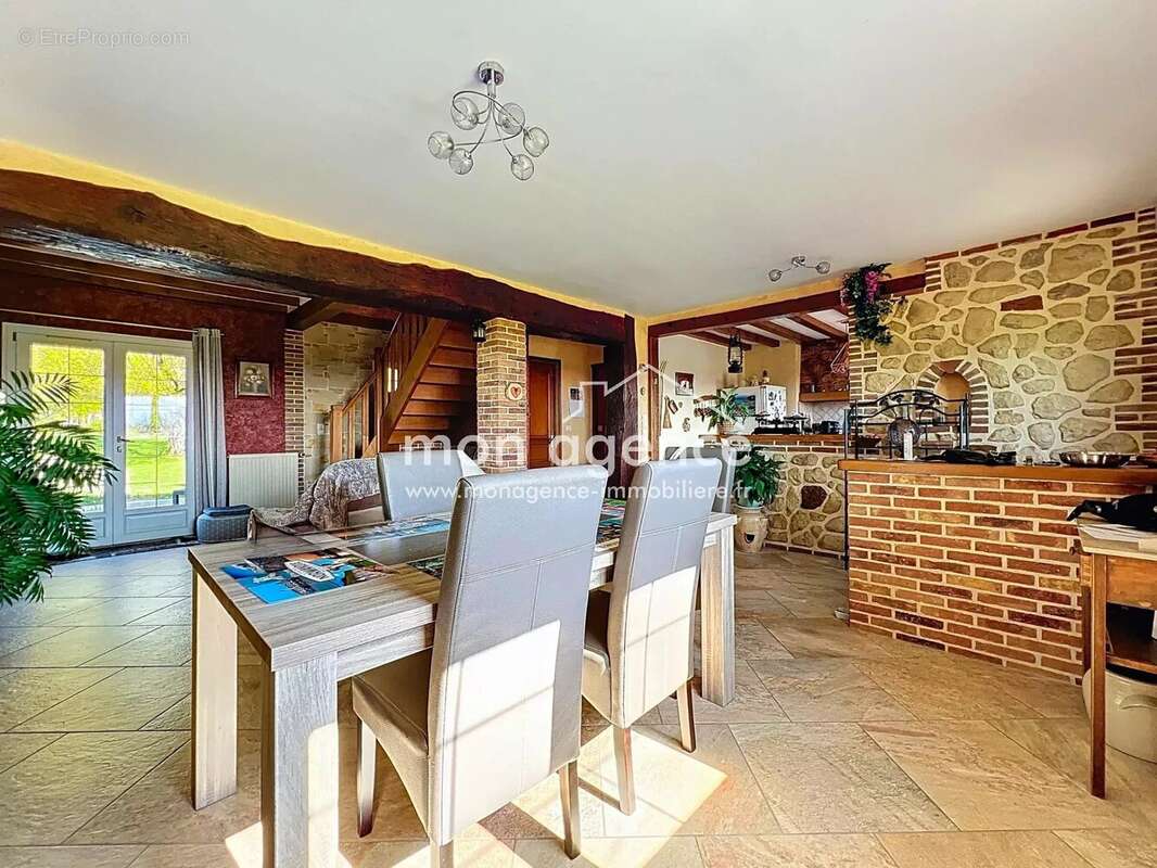 Maison à MESNIL-MAUGER