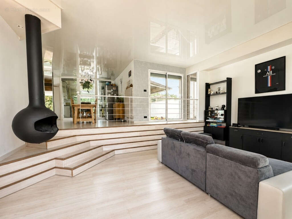 01640 saint-jean-le-vieux   maison d’architecte 150 m2   4 chambres   piscine - photo 4