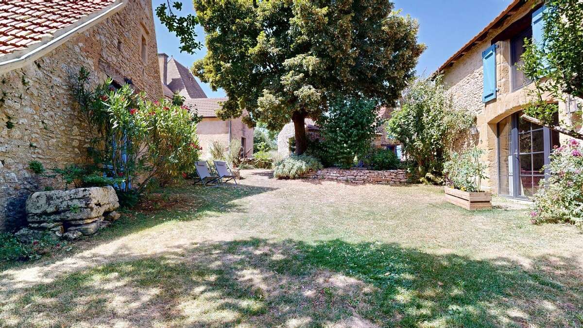 Petithameaude4maisons07232026112421