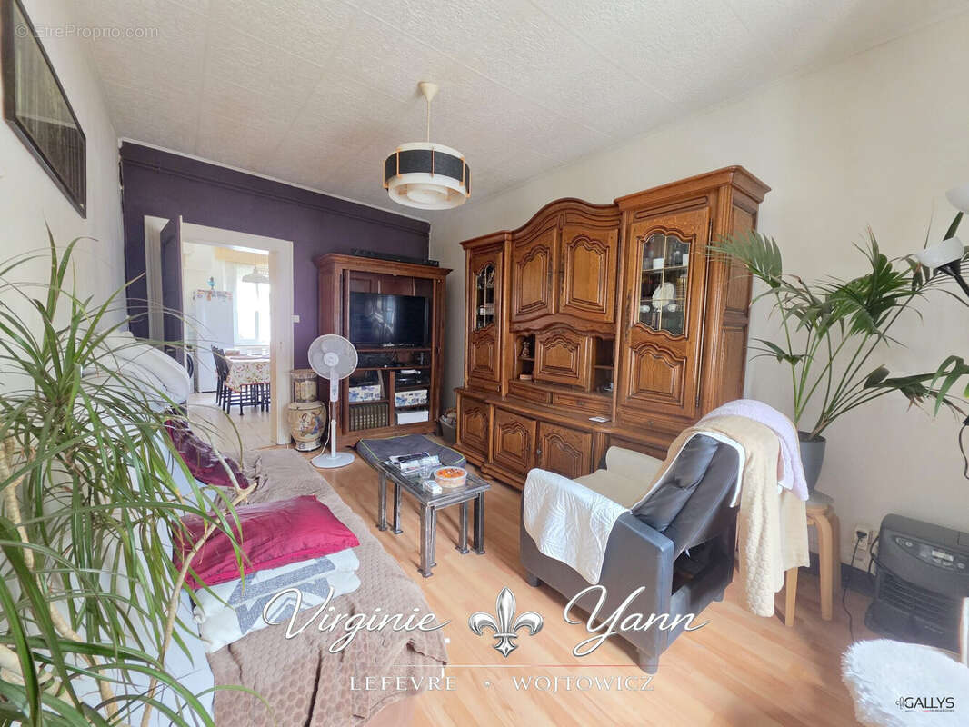 Appartement 245 m² à Talange  - photo 8