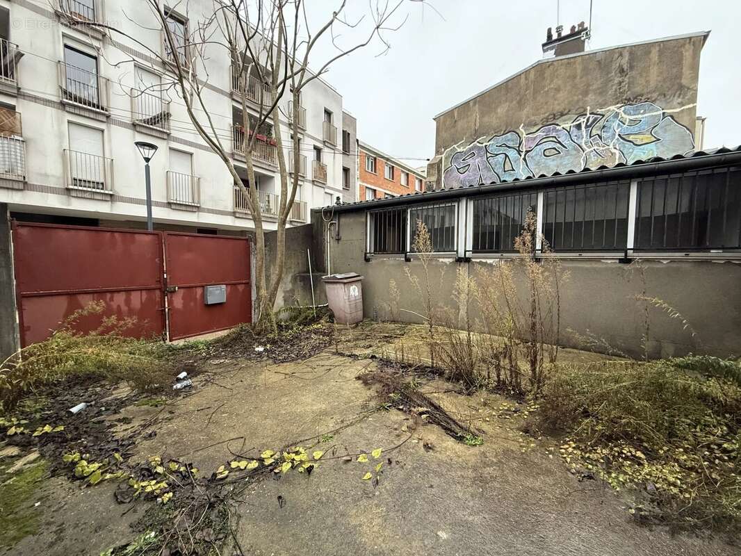 Commerce à ROMAINVILLE