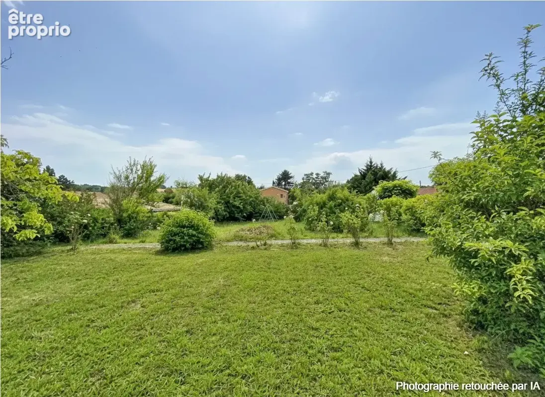 Photo Terrain à Gragnague au prix de 161 000€