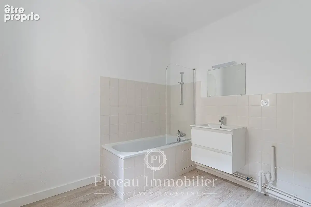 Appartement T2 Angers - Centre-ville / Château - Rez-de-chaussée - Idéal 1er achat ou investissement - photo 6