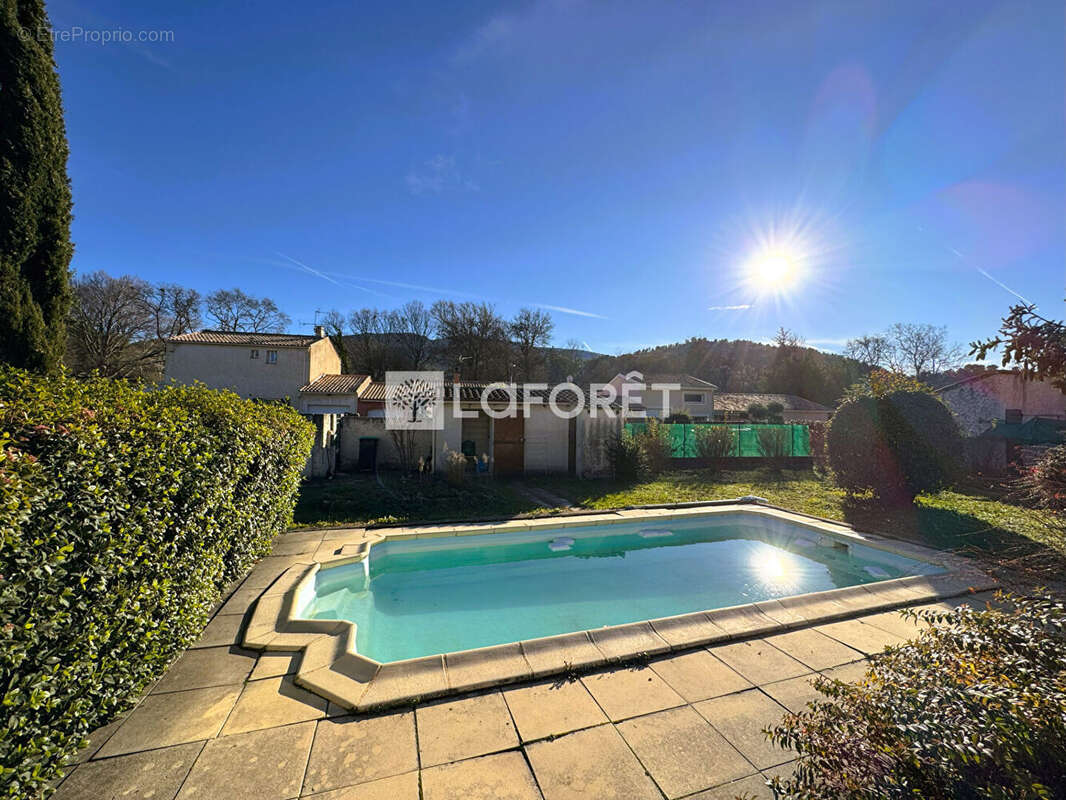 Maison à SAINT-ZACHARIE