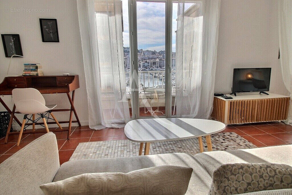 Appartement à MARSEILLE-2E