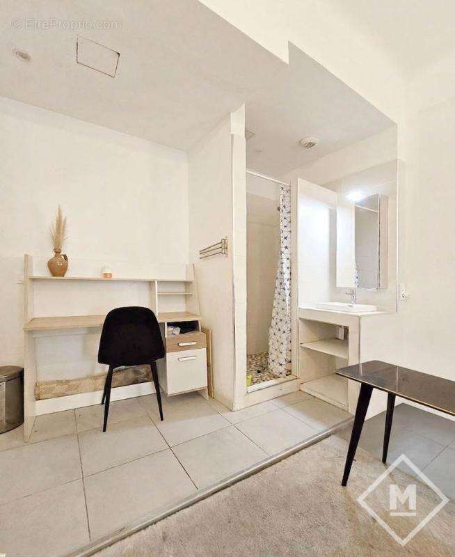 Appartement à MARSEILLE-6E