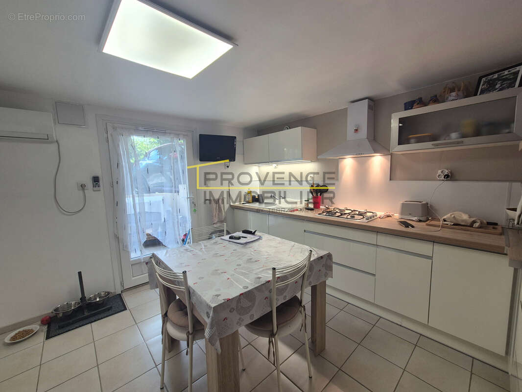 Maison à MONTBOUCHER-SUR-JABRON