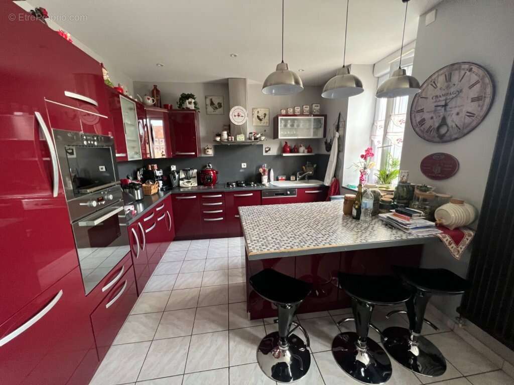 Appartement à MONTCEAU-LES-MINES