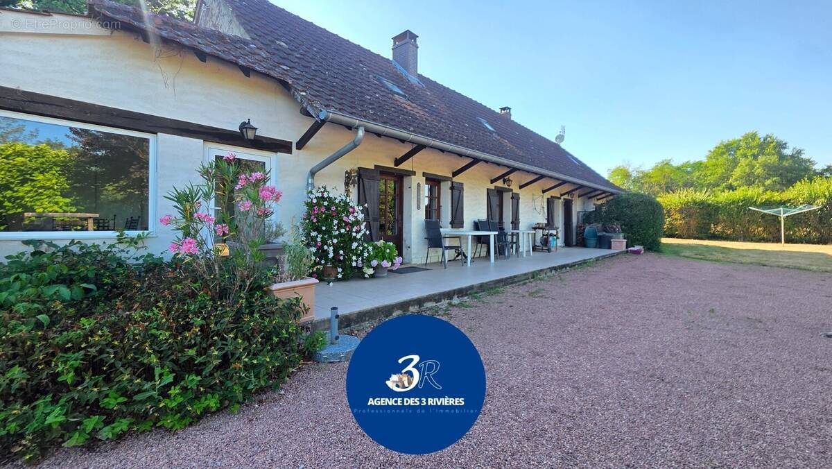 maison - Maison à LA FRETTE