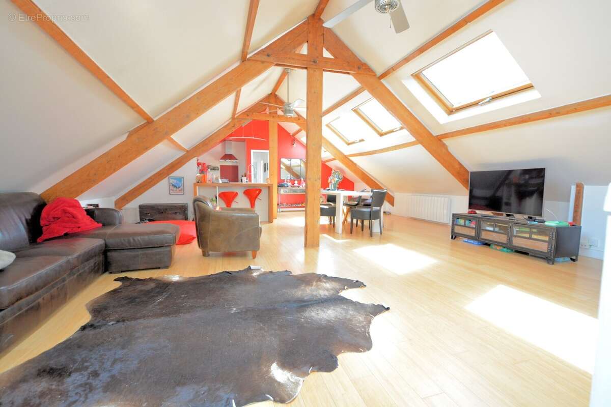 Appartement à SAINT-MAUR-DES-FOSSES