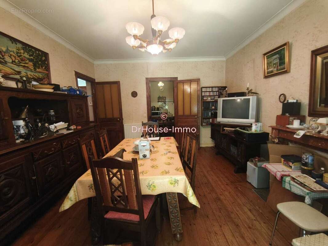 Appartement à EAUX-BONNES