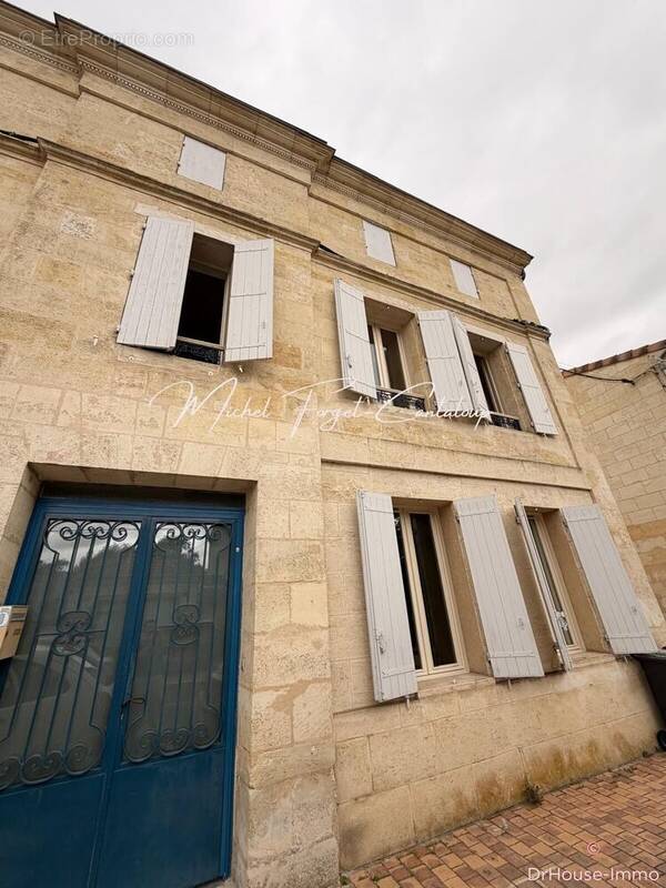 Maison à VAYRES