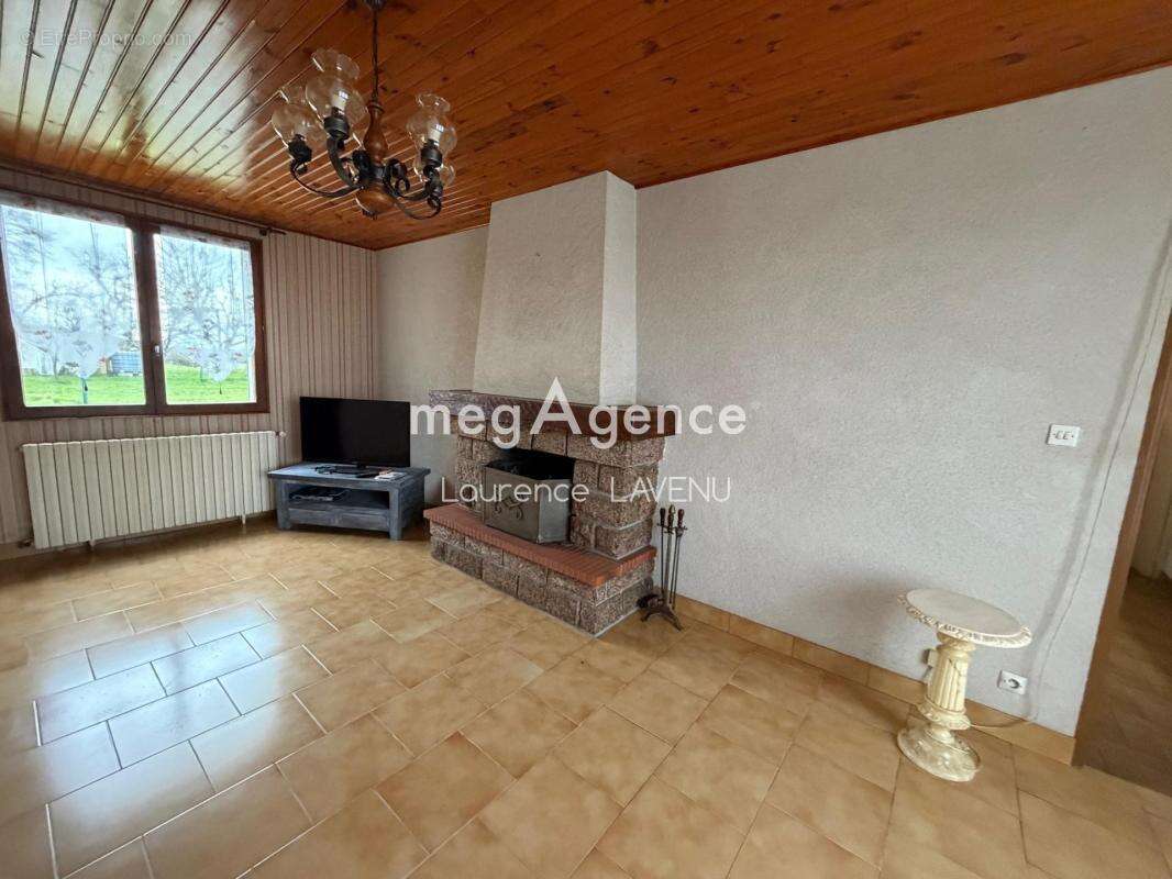 Maison à MOSNAY