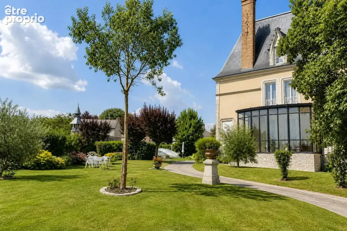 Maison  de charme de 14 pièces de 352 m² à Château-Gontier - photo 8