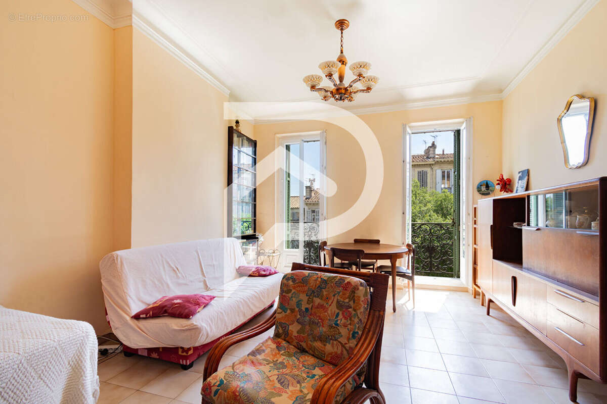 Appartement à MARSEILLE-5E