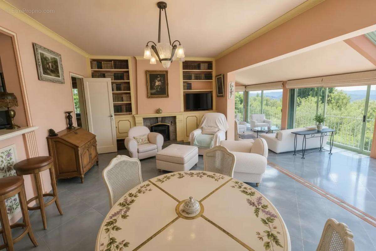 Villa avec piscine, vue sur collines, mer et lac + maison d'amis - photo 8