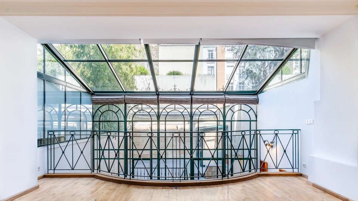 Appartement à PARIS-8E