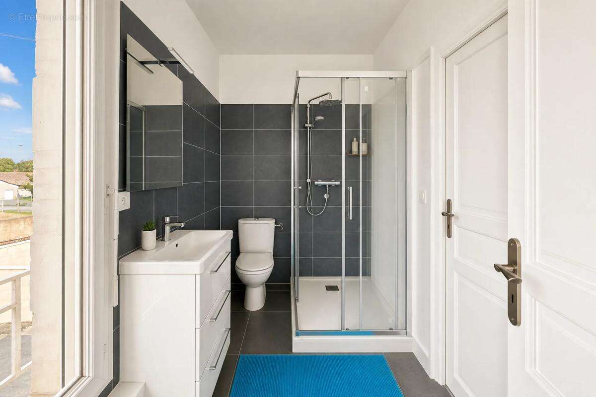 Maison rénovée de 180 m² piscine et toit terrasse à Mussidan - photo 10