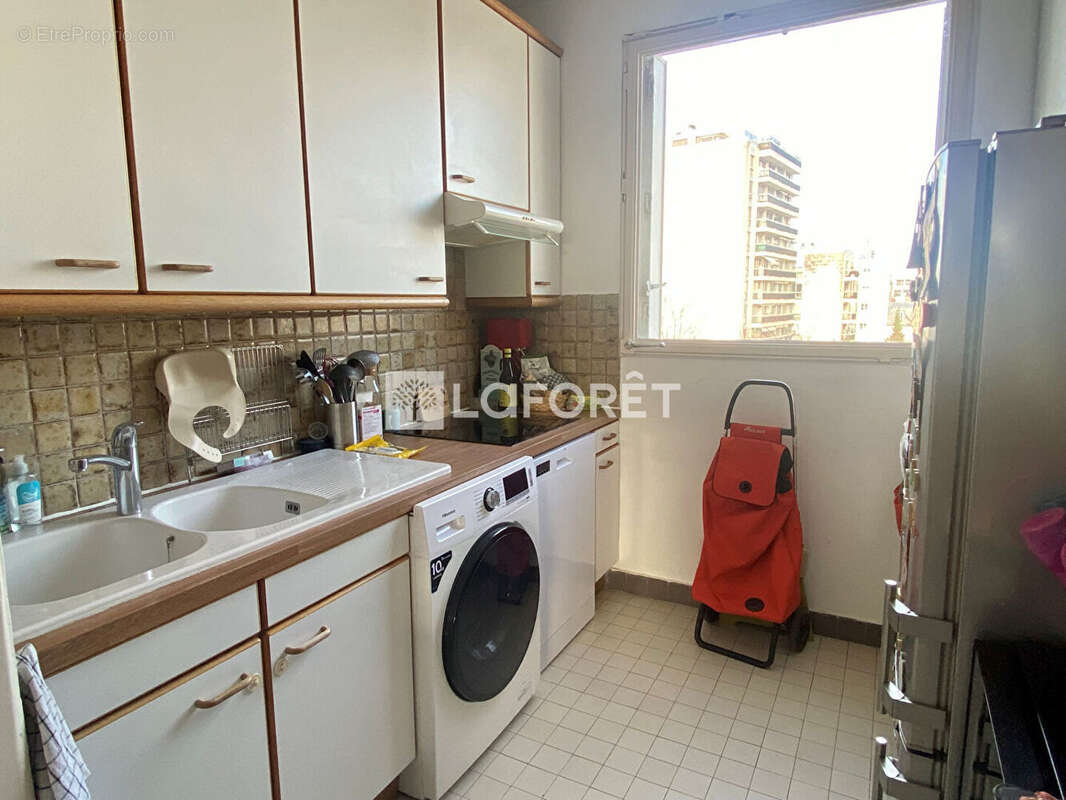 Appartement à PARIS-15E