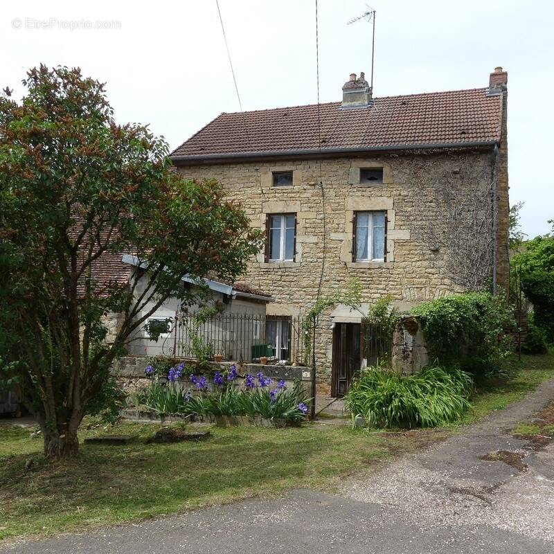 Maison à VENAREY-LES-LAUMES