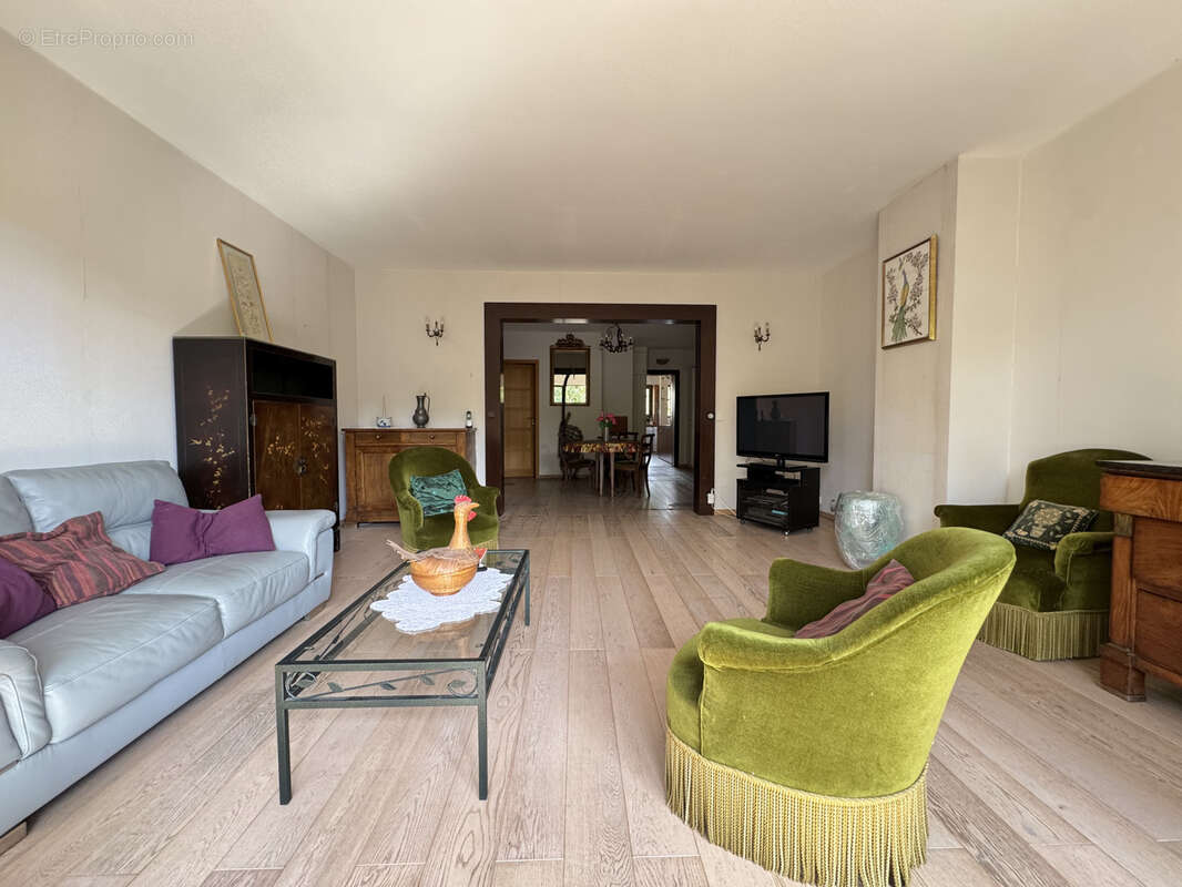 Appartement - 117,35 m2 - 5 pièces - photo 4
