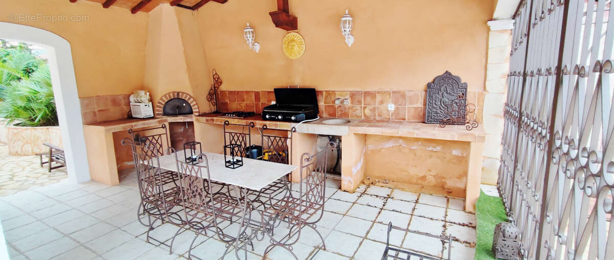 Maison à SIX-FOURS-LES-PLAGES