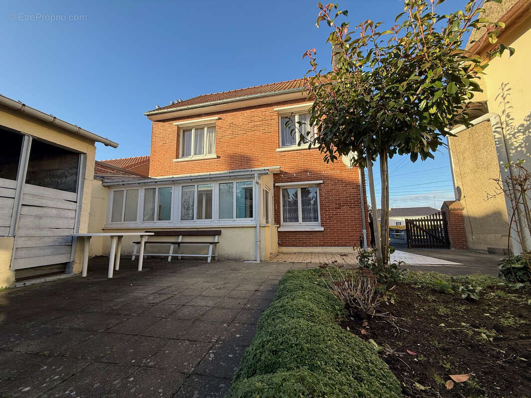 Maison à BRUAY-LA-BUISSIERE